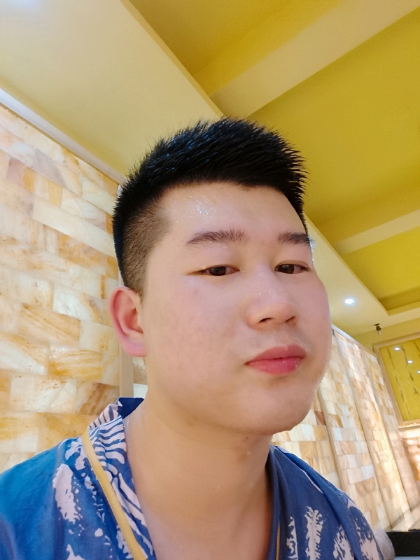 六月与阿十二的第一张照片--建平残疾人相亲网